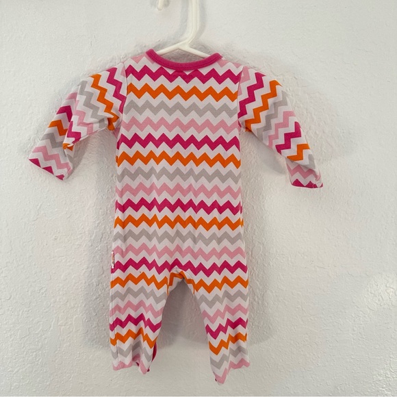 Giggle Baby Chevron Sleep n Play Romper - Picture 5 of 5